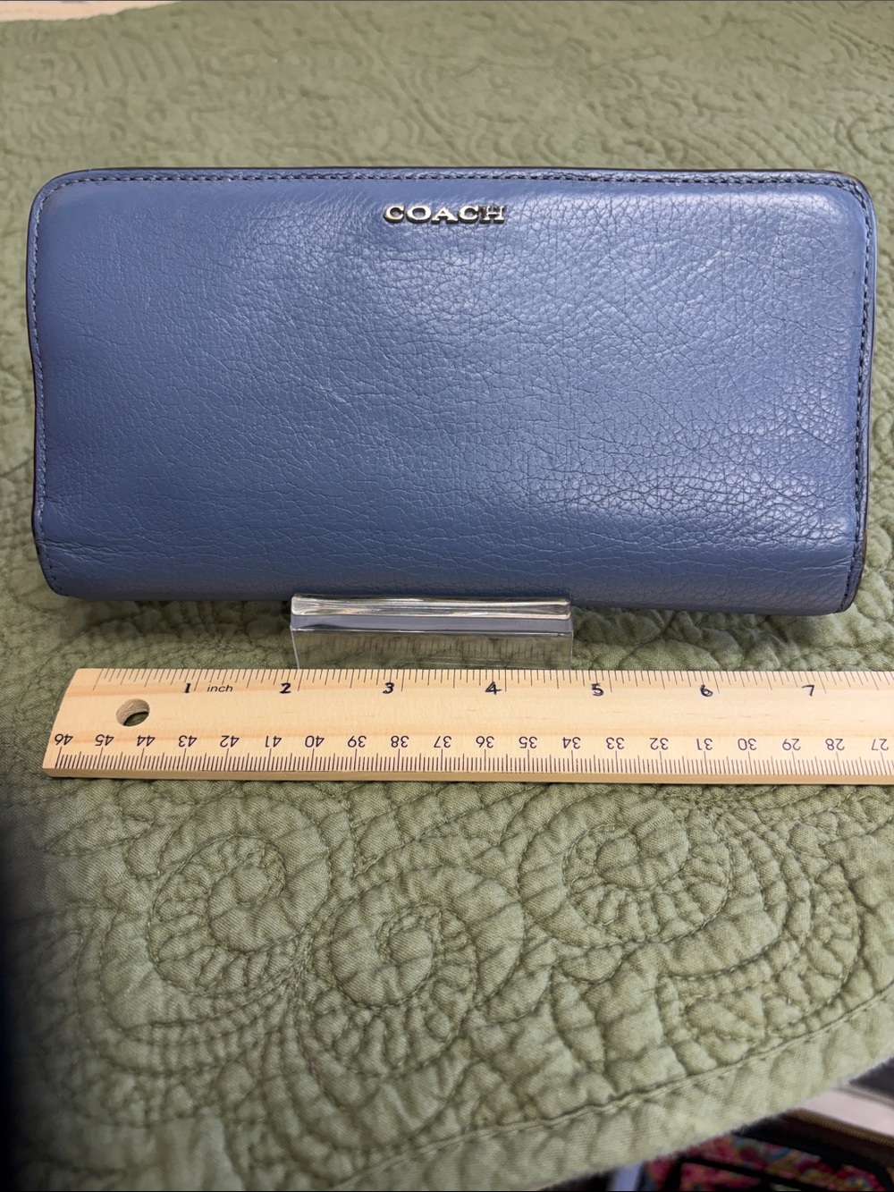 Coach Pebbled Leather Zip / snap Wallet - Blue